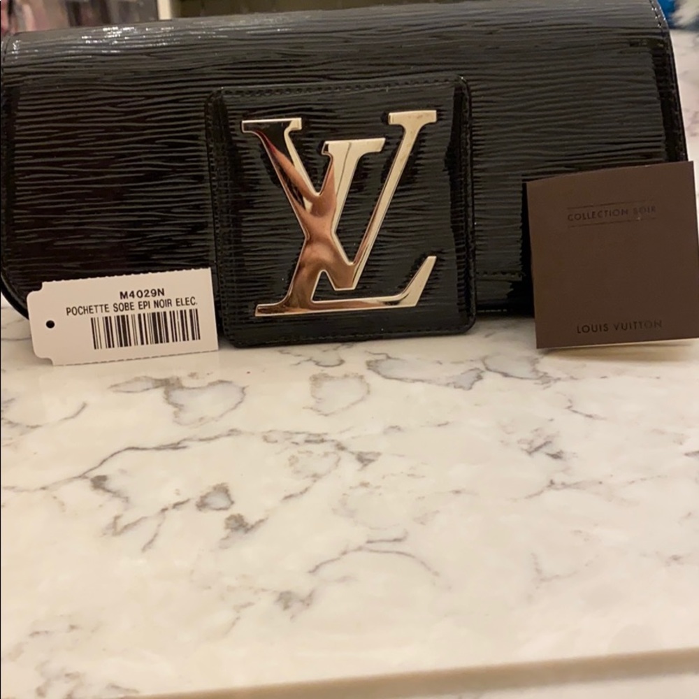 Louis Vuitton Patent leather Clutch